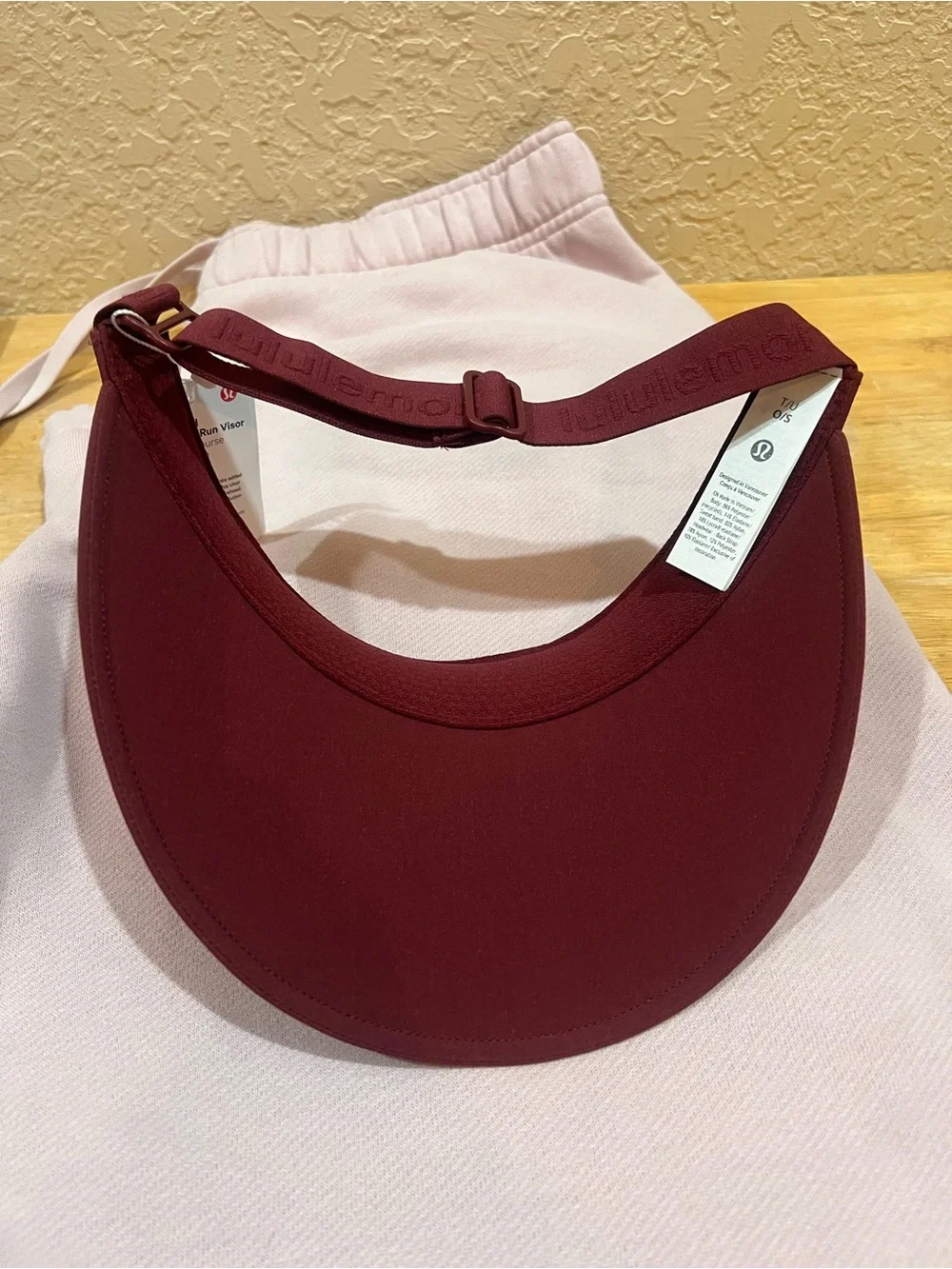 lululemon athletica Fast paced wide Band Run Visor colo:BBAY